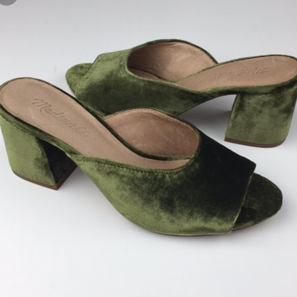 Madewell Beatriz Mule in Green Velvet